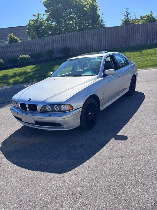 2003 BMW E39 540i - Image 3 of 7