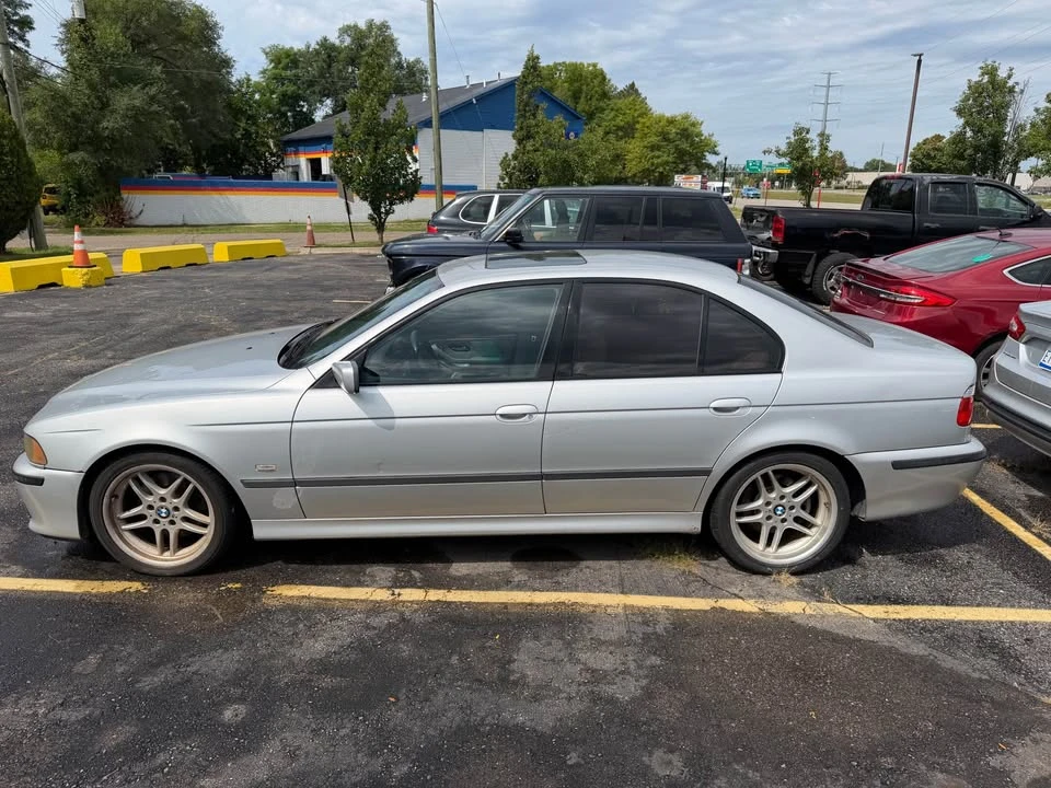 2003 BMW E39 540i - Image 2 of 6