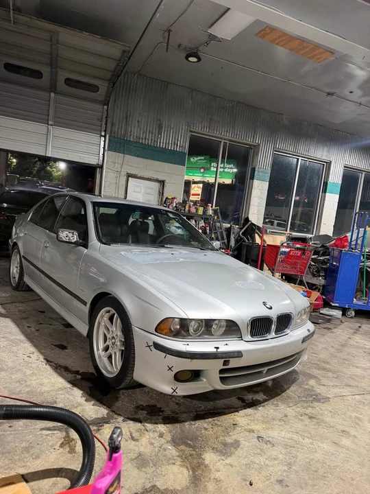 2003 BMW E39 540i - Image 3 of 11