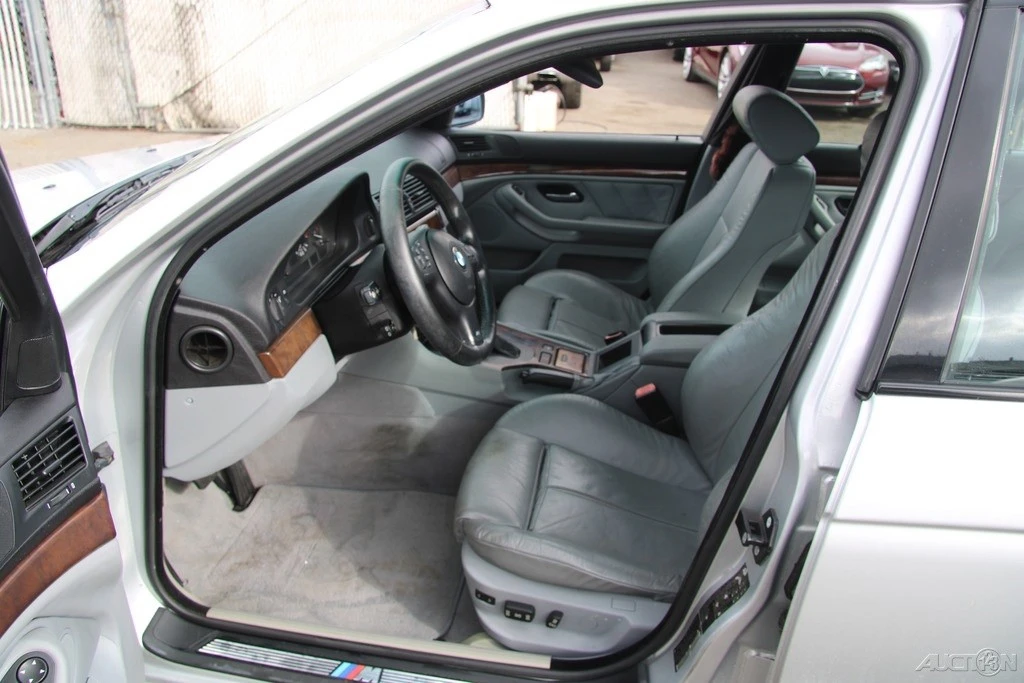 2003 BMW E39 540i - Image 16 of 21