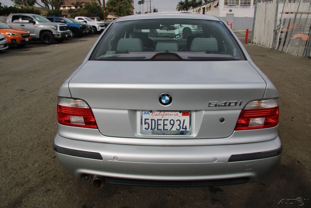 2003 BMW E39 540i - Image 7 of 21