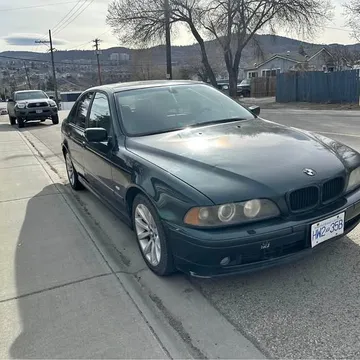 2003 BMW 530i