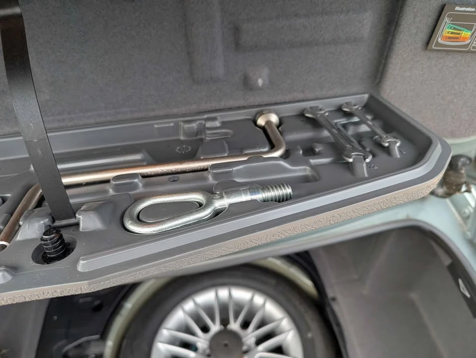 2003 BMW E39 5 Series - Image 5 of 20