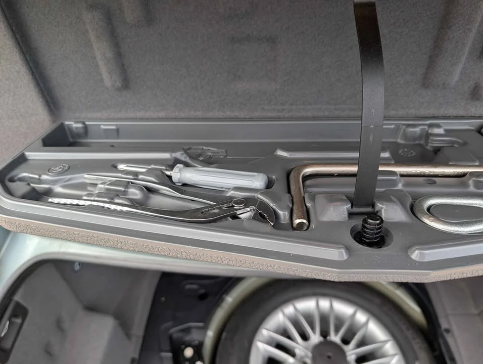 2003 BMW E39 5 Series - Image 6 of 20