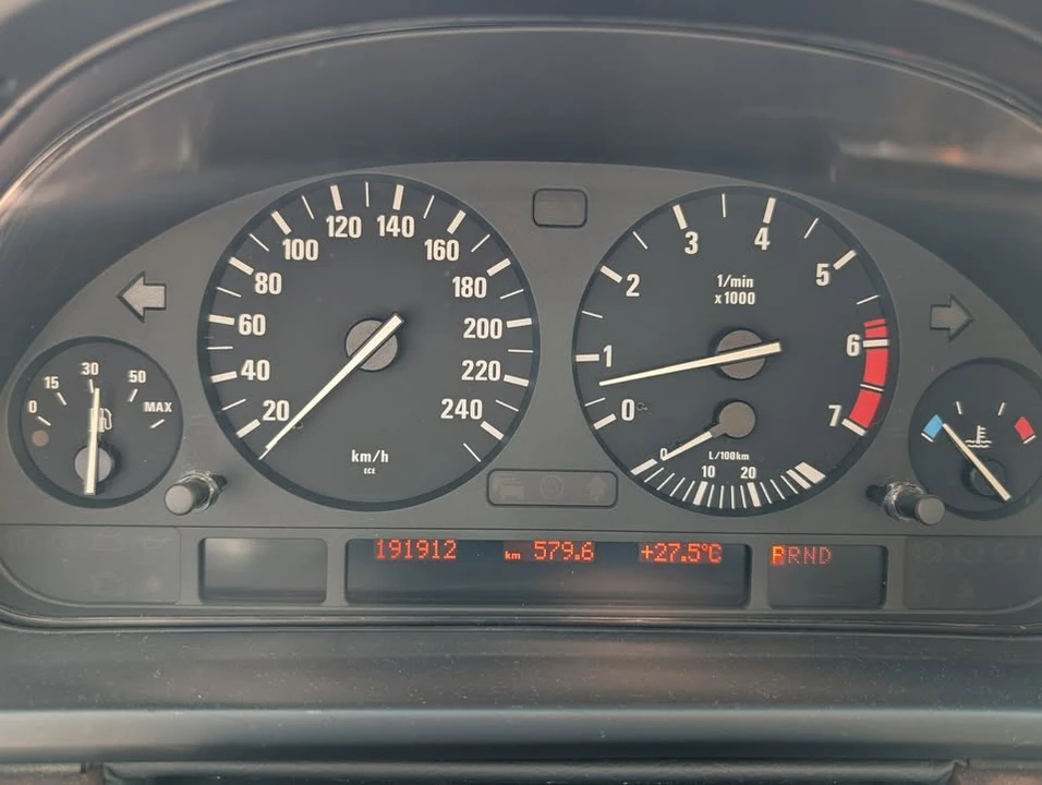 2003 BMW E39 540i - Image 6 of 16