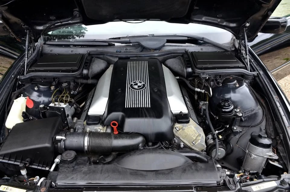 2003 BMW E39 540i - Image 17 of 20