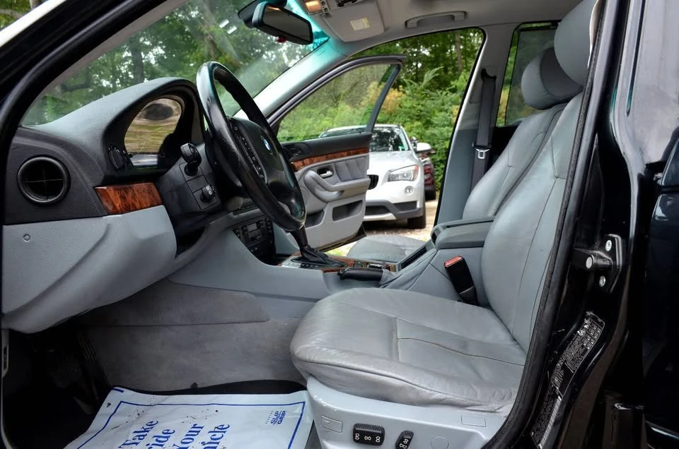 2003 BMW E39 540i - Image 13 of 20