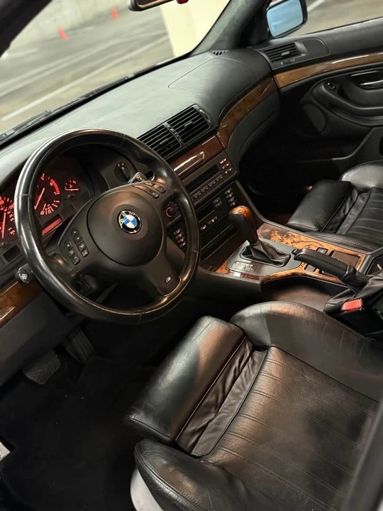 2003 BMW E39 540i - Image 11 of 15