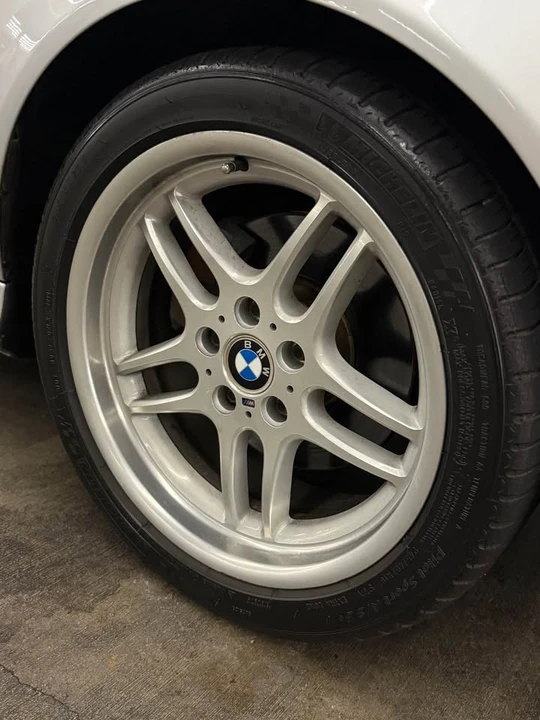 2003 BMW E39 540i - Image 8 of 15