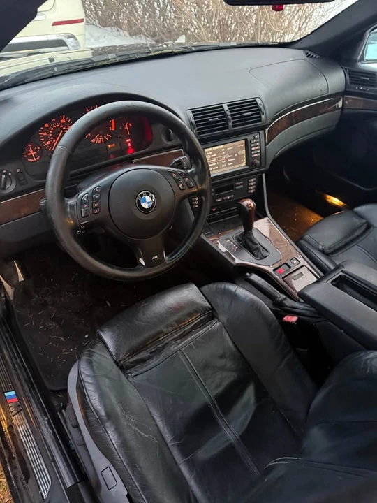 2003 BMW E39 540i - Image 2 of 9