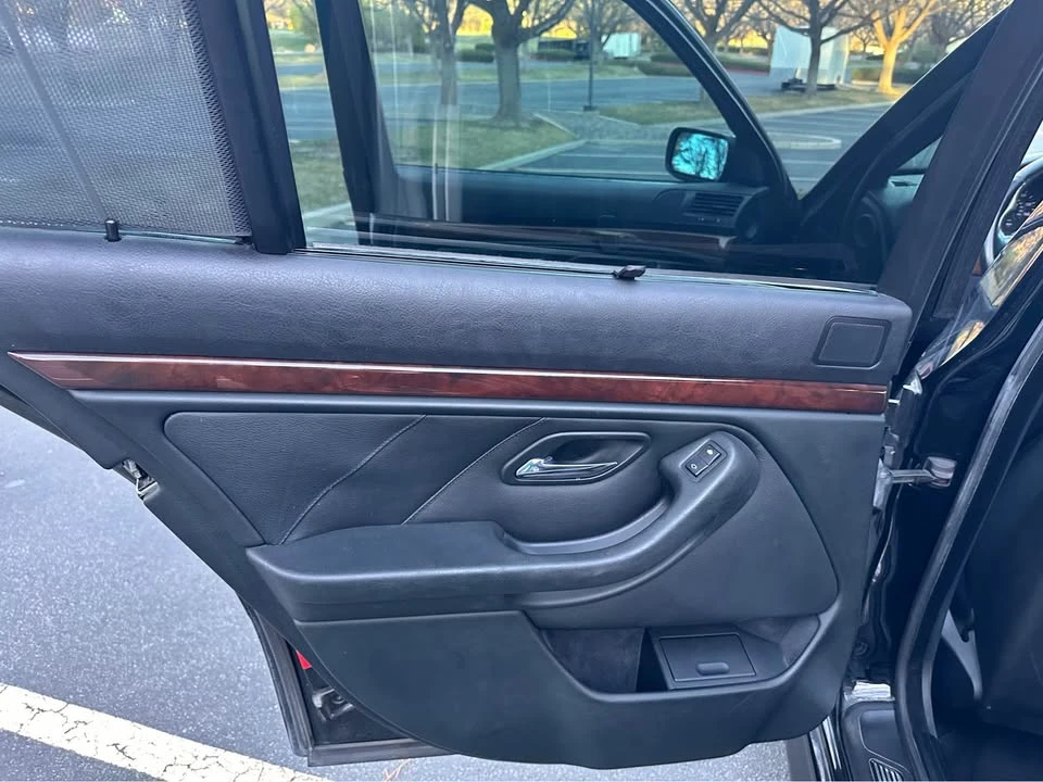 2003 BMW E39 540i - Image 9 of 19