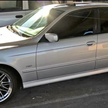 2003 BMW 530i