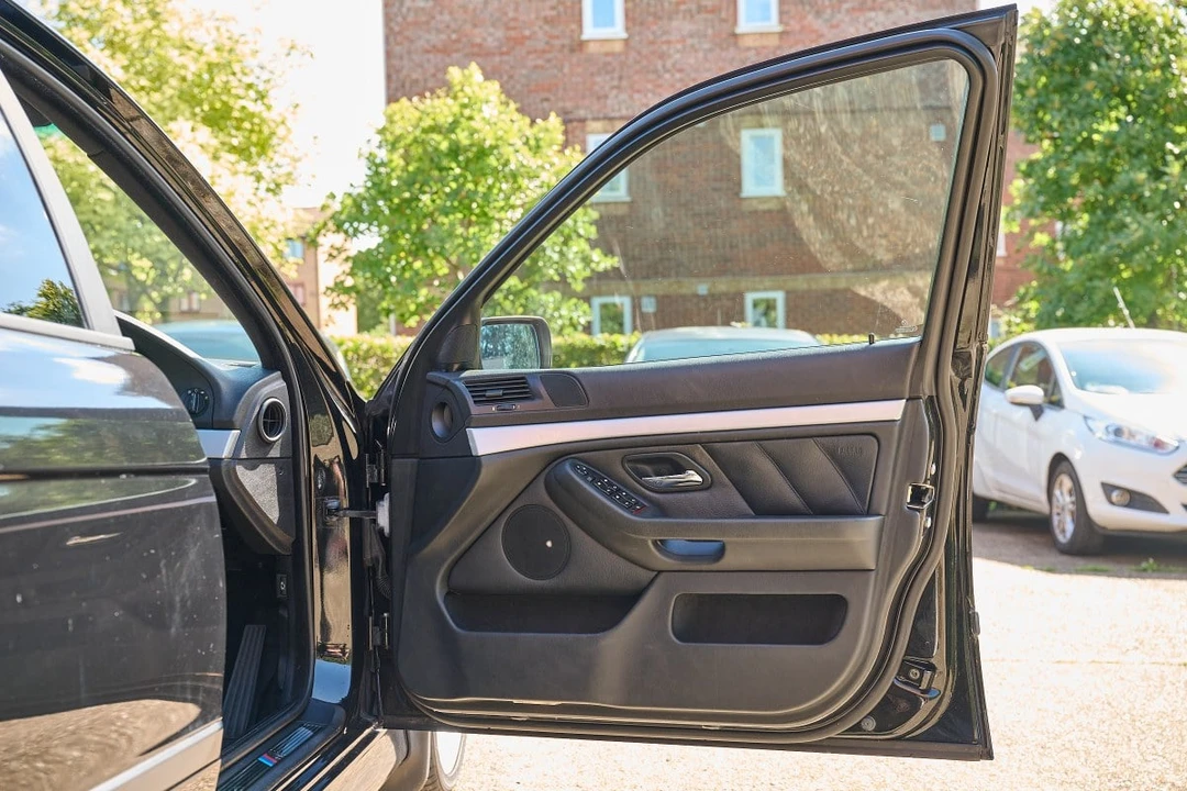 2003 BMW E39 5 Series - Image 28 of 30
