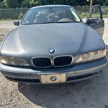 2003 BMW 530i