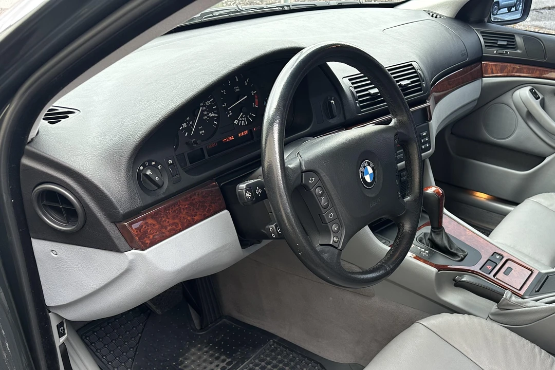 2003 BMW E39 5 Series - Image 30 of 31