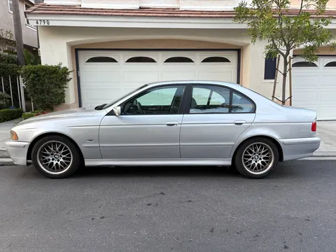 2003 BMW 530i