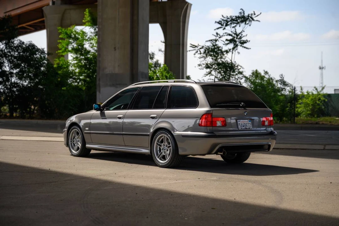 2003 BMW E39 540i - Image 4 of 7