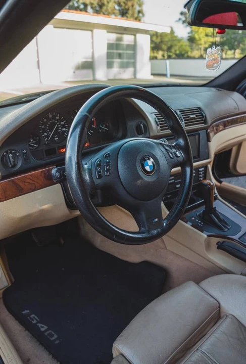 2003 BMW E39 540i - Image 11 of 15