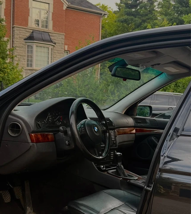 2003 BMW E39 540i - Image 9 of 11