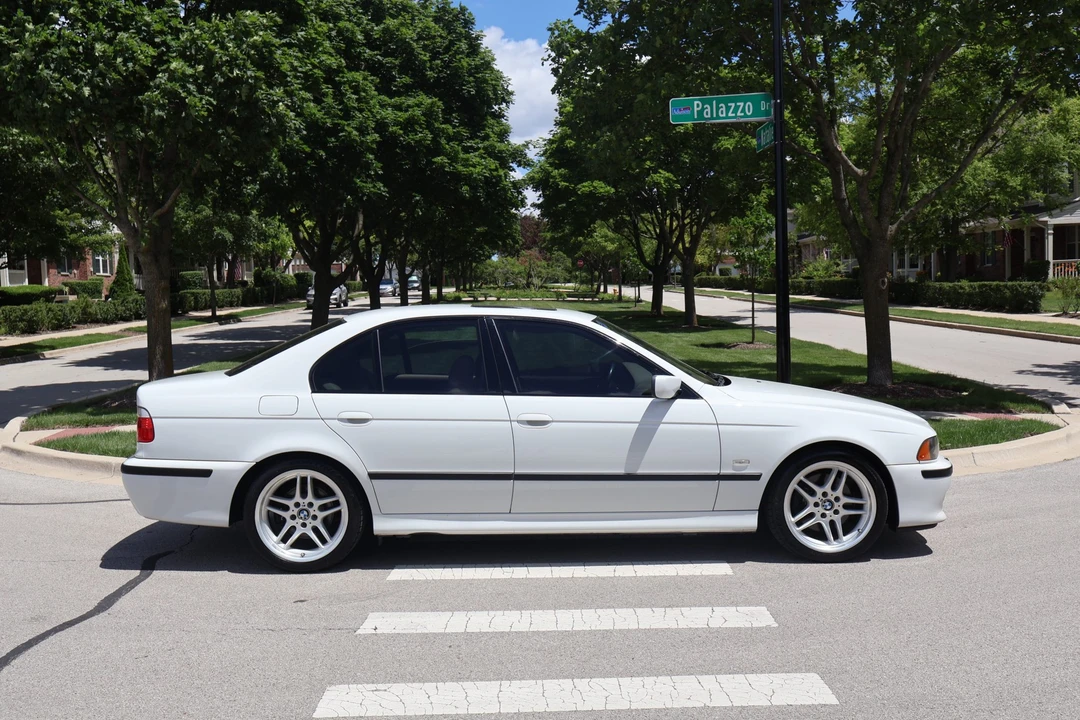2003 BMW E39 540i - Image 12 of 31