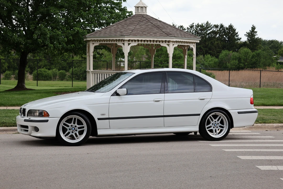 2003 BMW E39 540i - Image 7 of 31