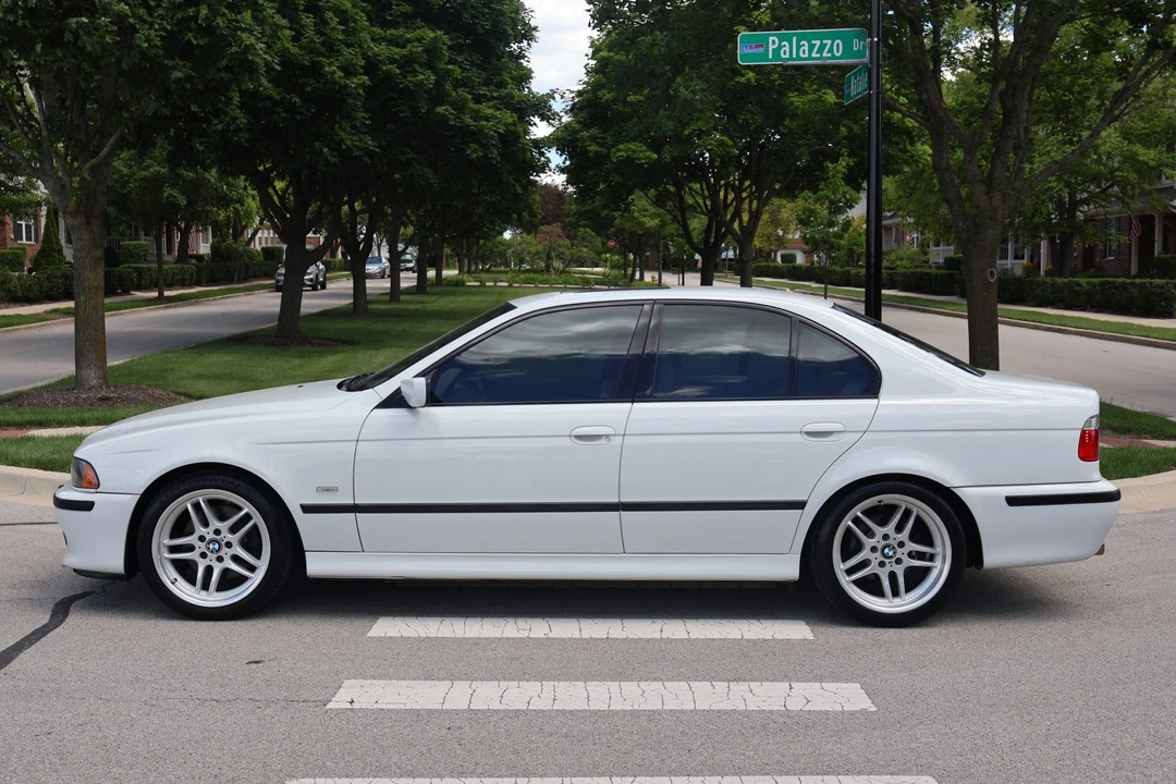 2003 BMW E39 540i - Image 9 of 31