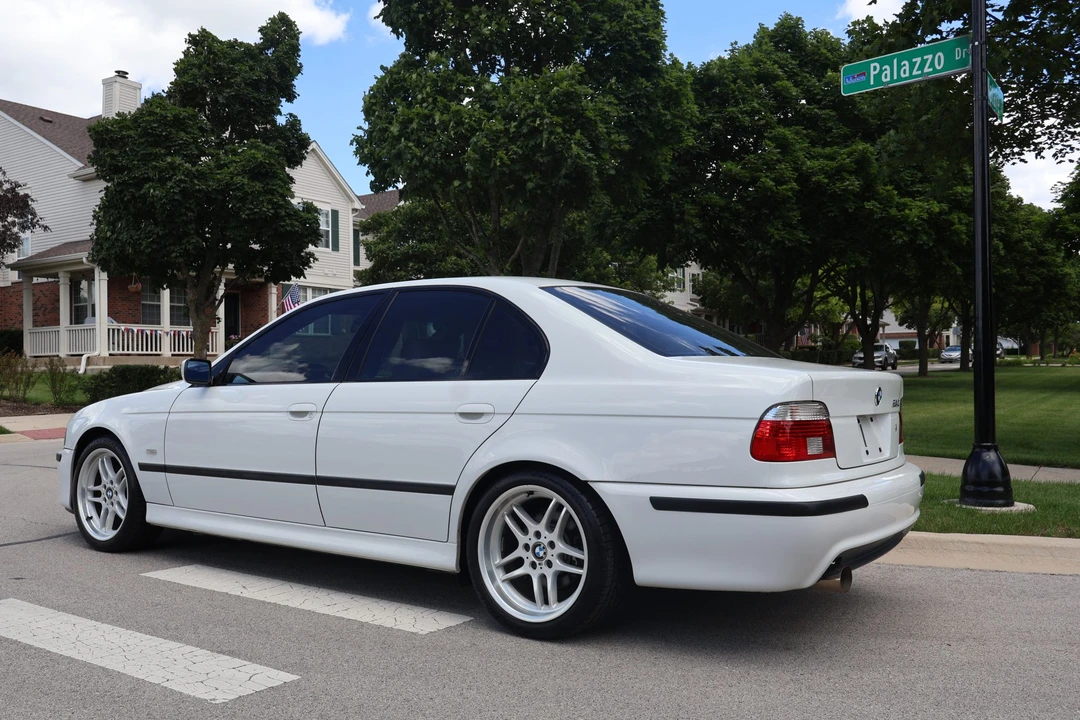 2003 BMW E39 540i - Image 11 of 31