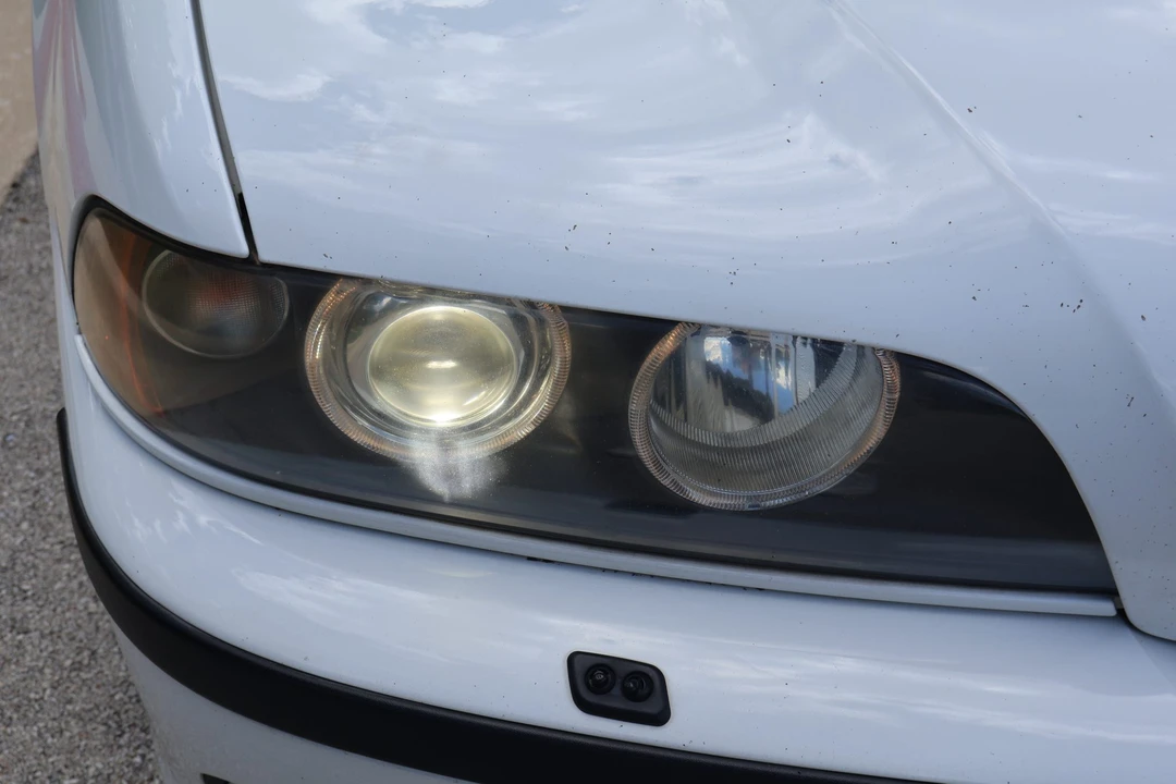 2003 BMW E39 540i - Image 19 of 31