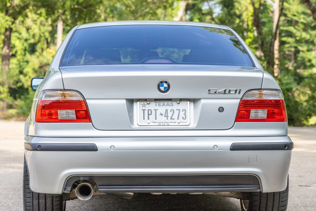 2003 BMW E39 540i - Image 16 of 31