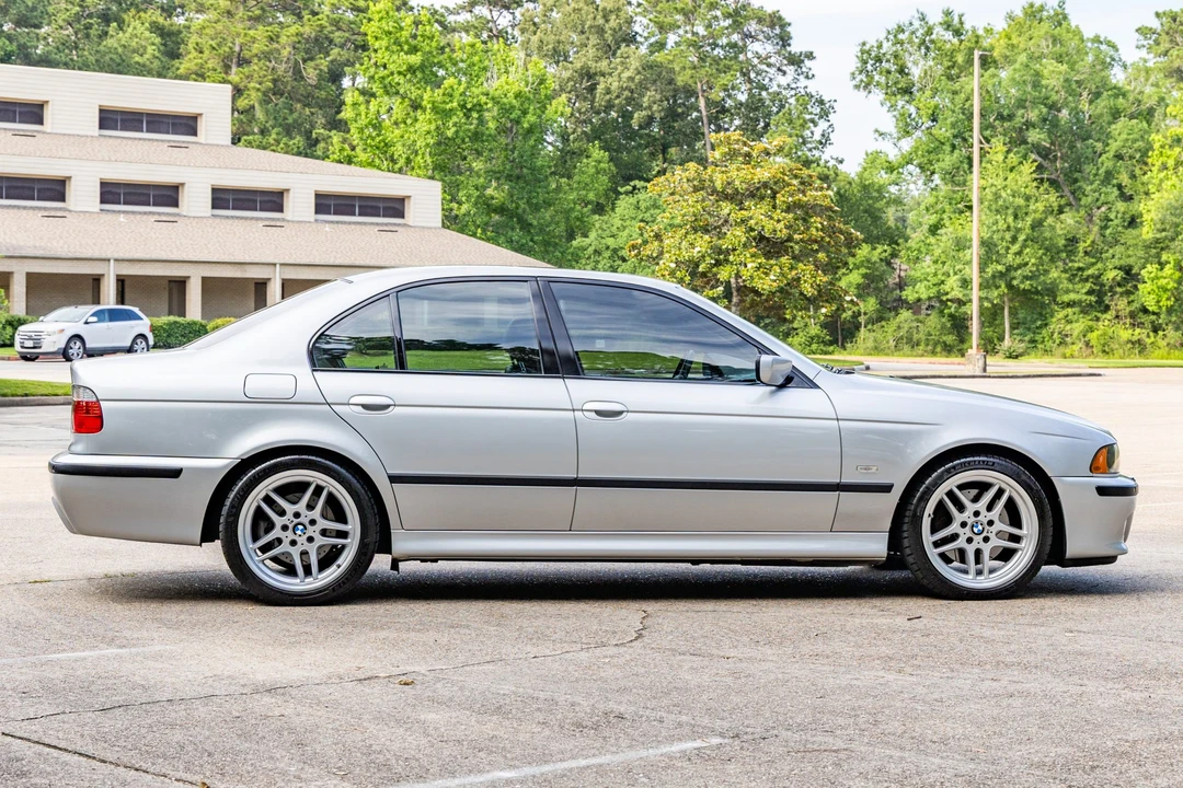 2003 BMW E39 540i - Image 4 of 31
