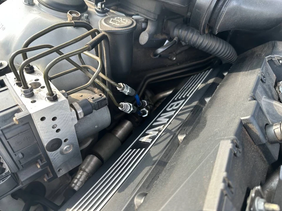 2003 BMW E39 540i - Image 10 of 18