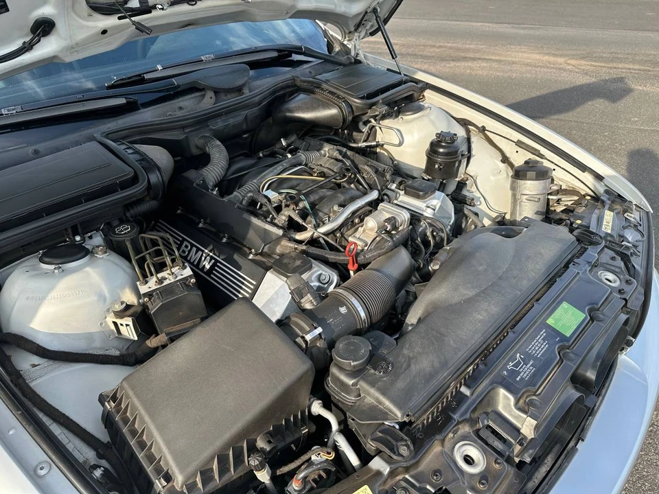 2003 BMW E39 540i - Image 9 of 18
