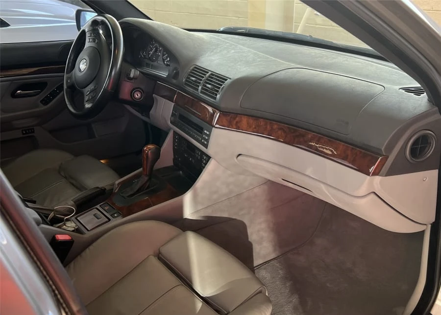 2003 BMW E39 540i - Image 11 of 19