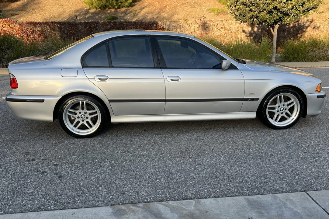 2003 BMW E39 540i - Image 3 of 7