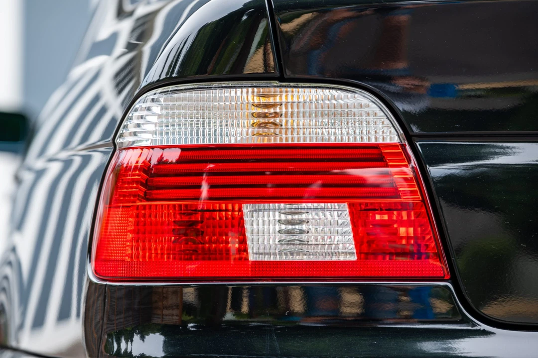 2003 BMW E39 540i - Image 23 of 31