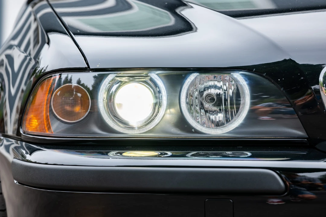 2003 BMW E39 540i - Image 19 of 31
