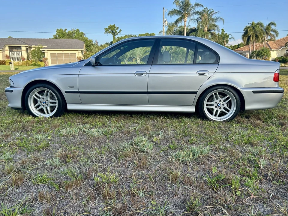 2003 BMW E39 540i - Image 12 of 31