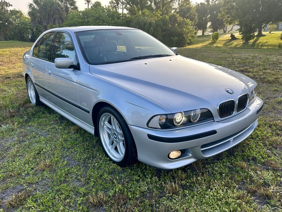 2003 BMW E39 540i - Image 3 of 31