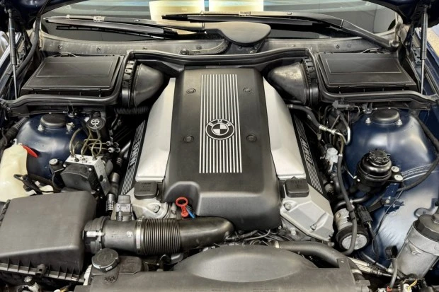 2003 BMW E39 540i - Image 6 of 7