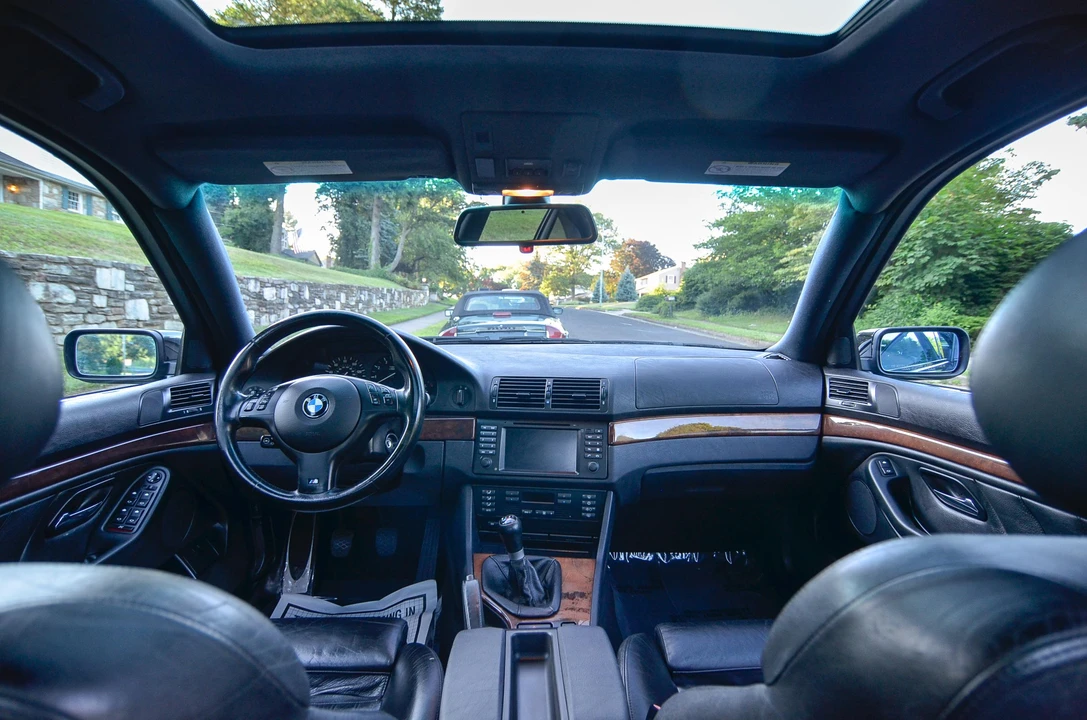 2003 BMW E39 540i - Image 23 of 31