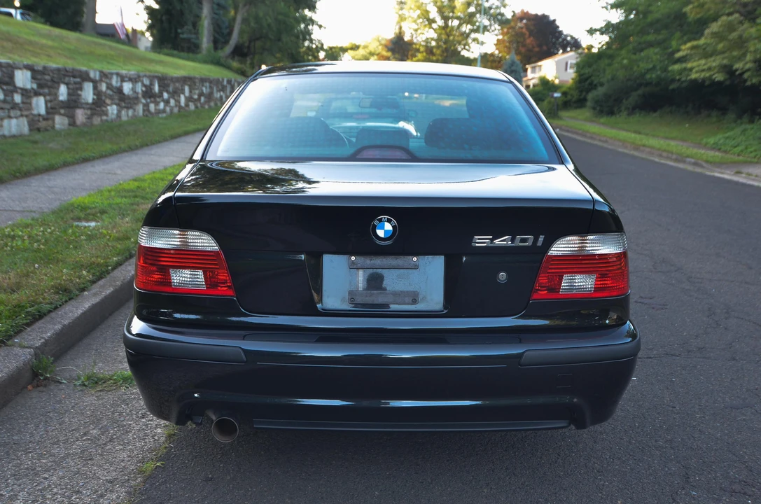 2003 BMW E39 540i - Image 10 of 31