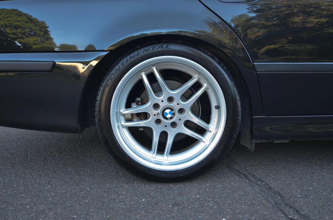 2003 BMW E39 540i - Image 22 of 31