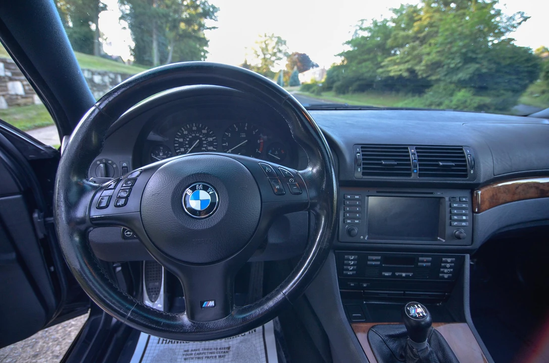 2003 BMW E39 540i - Image 24 of 31