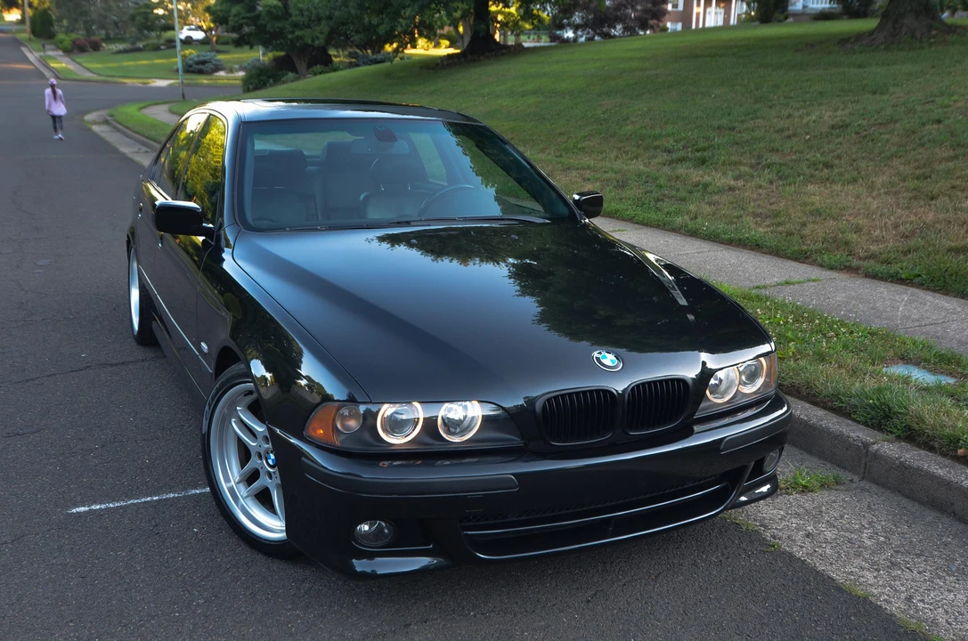 2003 BMW E39 540i - Image 16 of 31