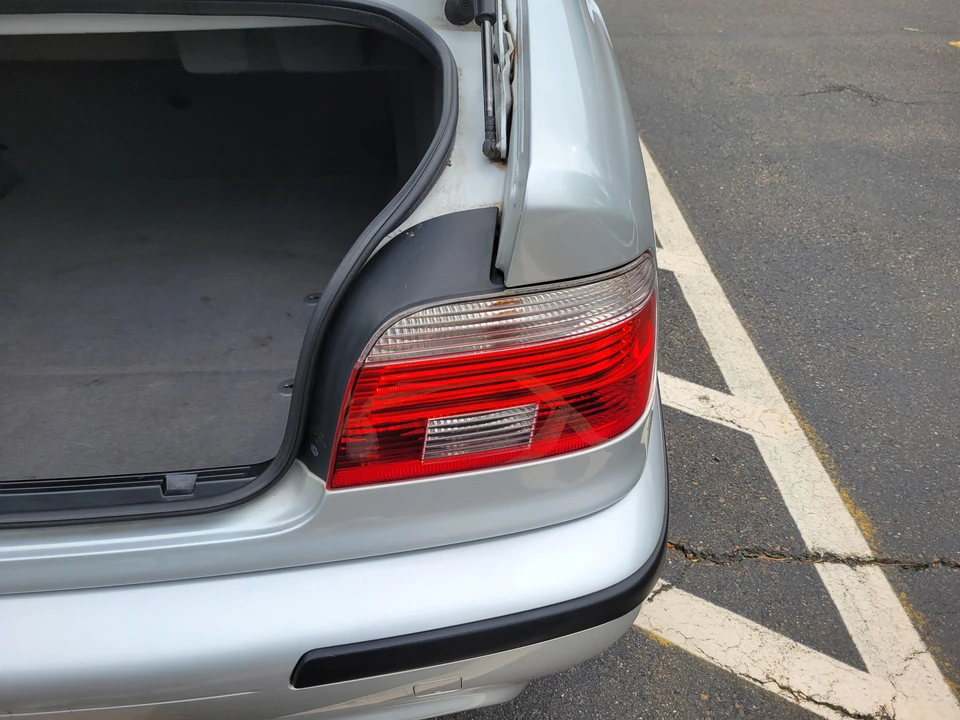 2003 BMW E39 540i - Image 29 of 31