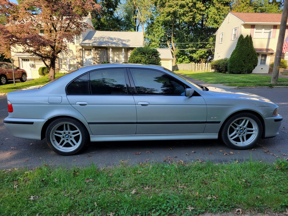 2003 BMW E39 540i - Image 16 of 31