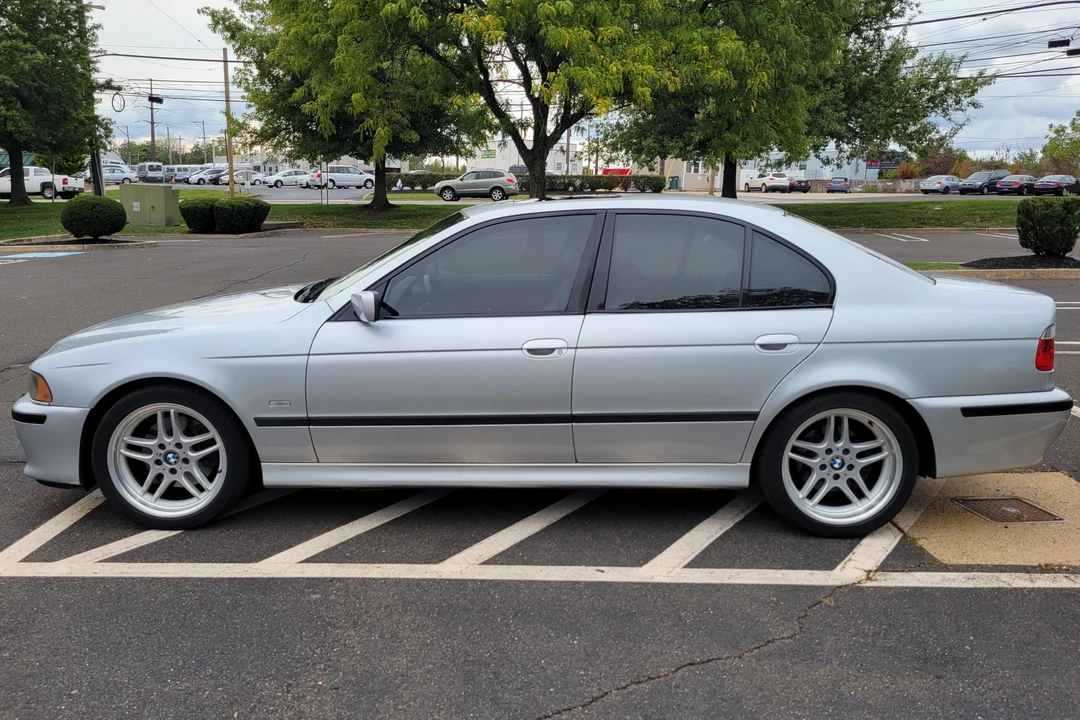 2003 BMW E39 540i - Image 3 of 31