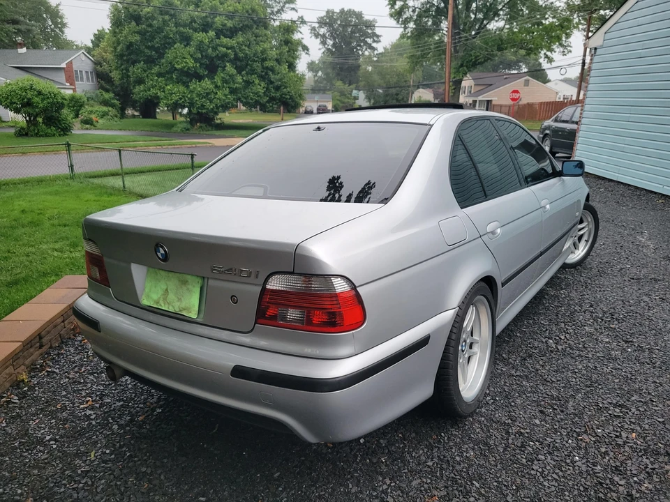2003 BMW E39 540i - Image 15 of 31
