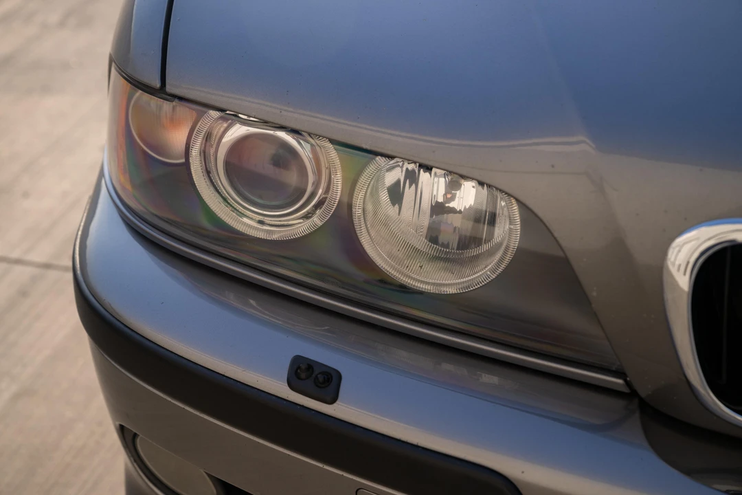 2003 BMW E39 540i - Image 14 of 31