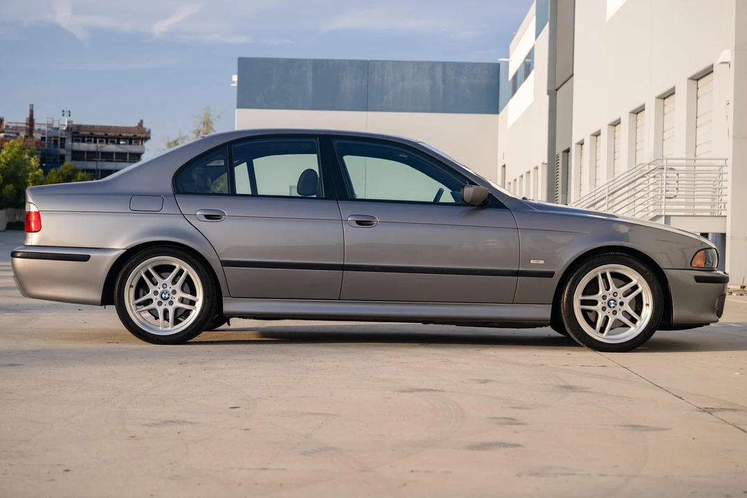 2003 BMW E39 540i - Image 3 of 31